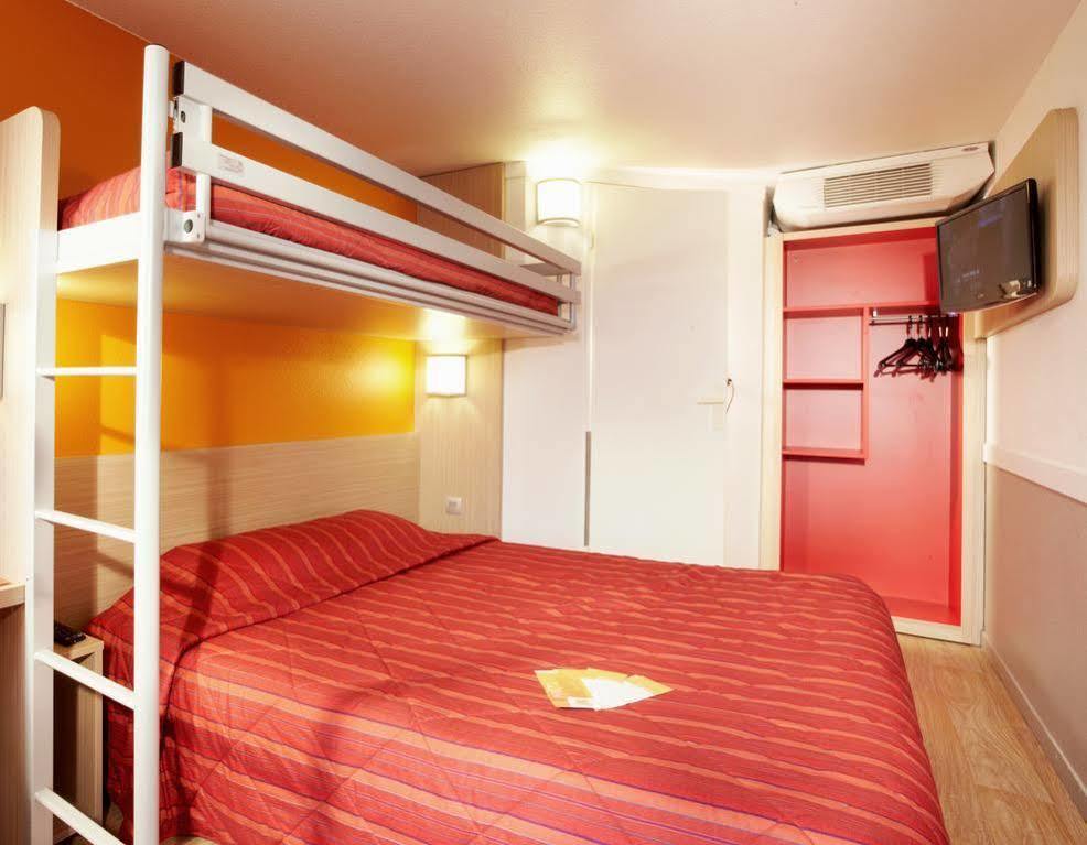 Premiere Classe Paris Ouest - Nanterre - La Defense Extérieur photo