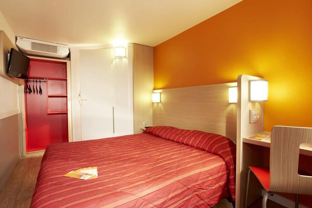 Premiere Classe Paris Ouest - Nanterre - La Defense Extérieur photo