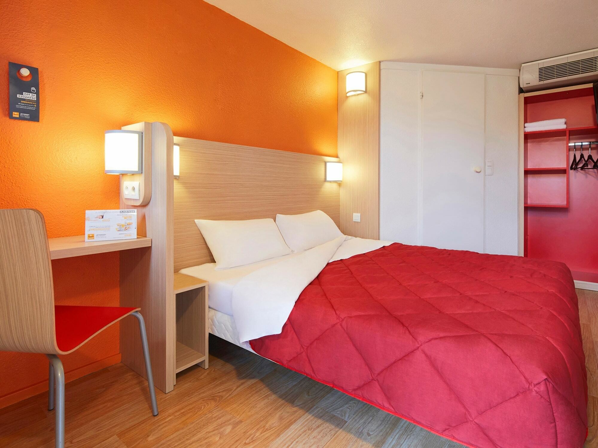 Premiere Classe Paris Ouest - Nanterre - La Defense Extérieur photo
